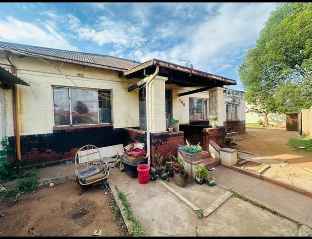 14 BEDROOM HOUSE FOR SALE IN GERMISTON STATION